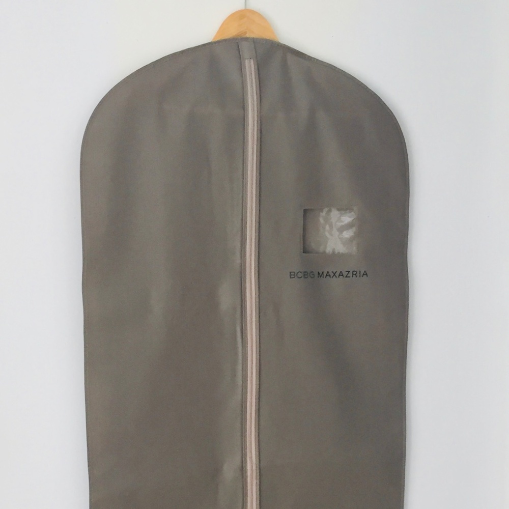 BCBG MaxAzria Garment/Travel Bag, Dust Cover, full-length - new